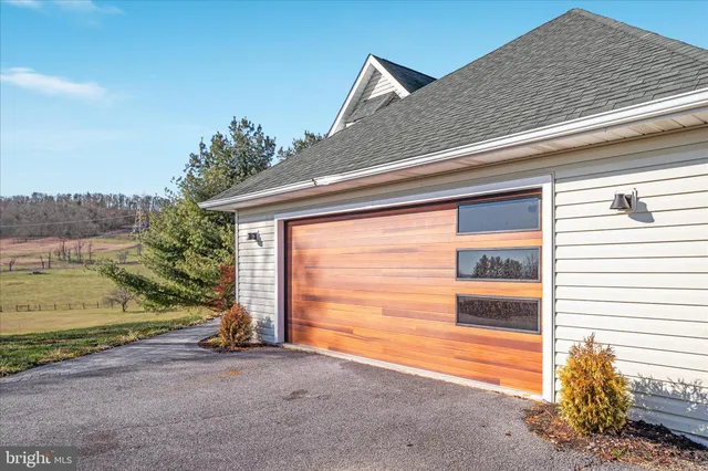 $849,900 | 199 Meeting House Drive, Winchester, VA 22602