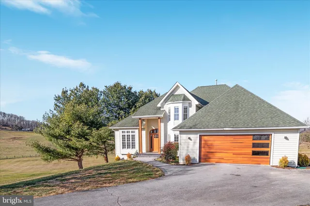$849,900 | 199 Meeting House Drive, Winchester, VA 22602