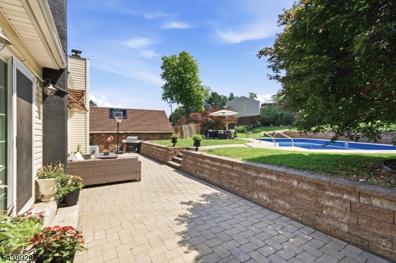 47 Summit Road Hamburg, NJ 07419 - Photo 27 of 45