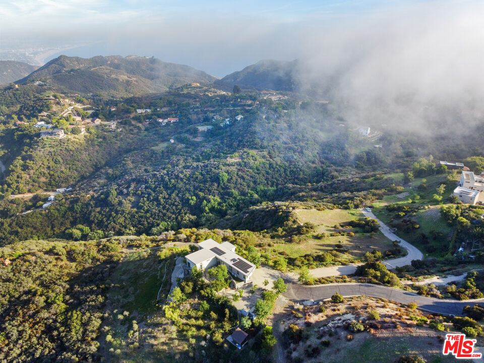 21653 Saddle Peak Road Topanga, CA 90290 - Photo 29 of 71 a view of a city