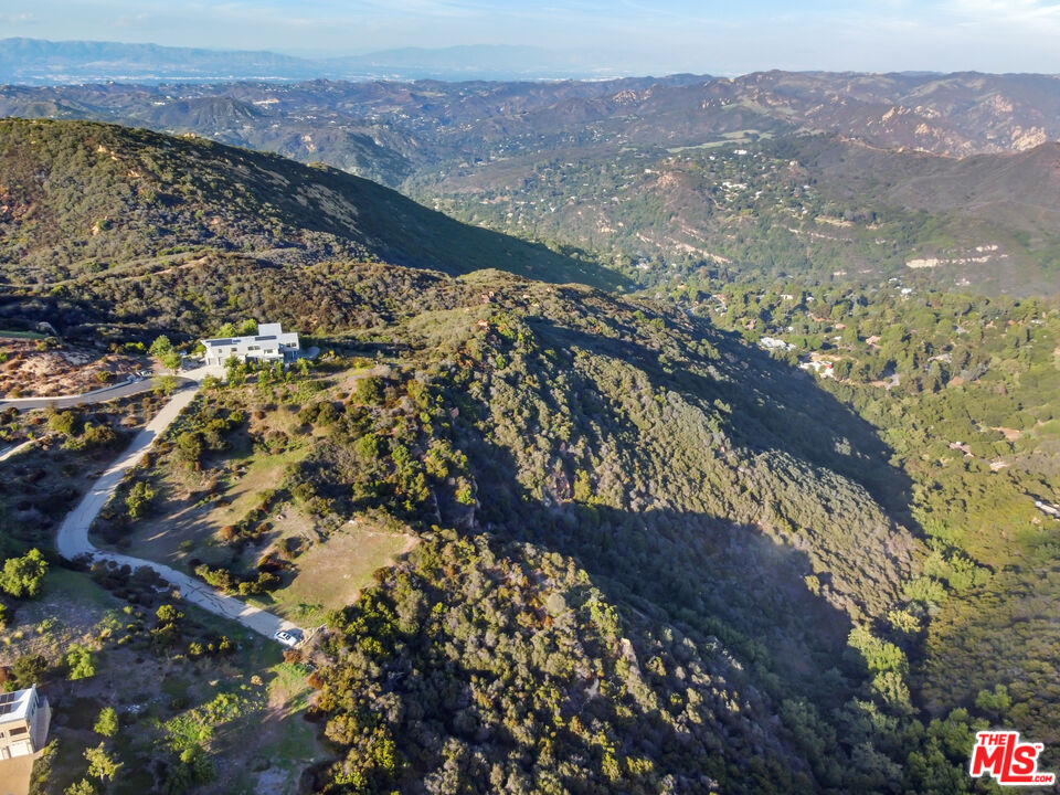 21653 Saddle Peak Road Topanga, CA 90290 - Photo 32 of 71 a view of city and mountain