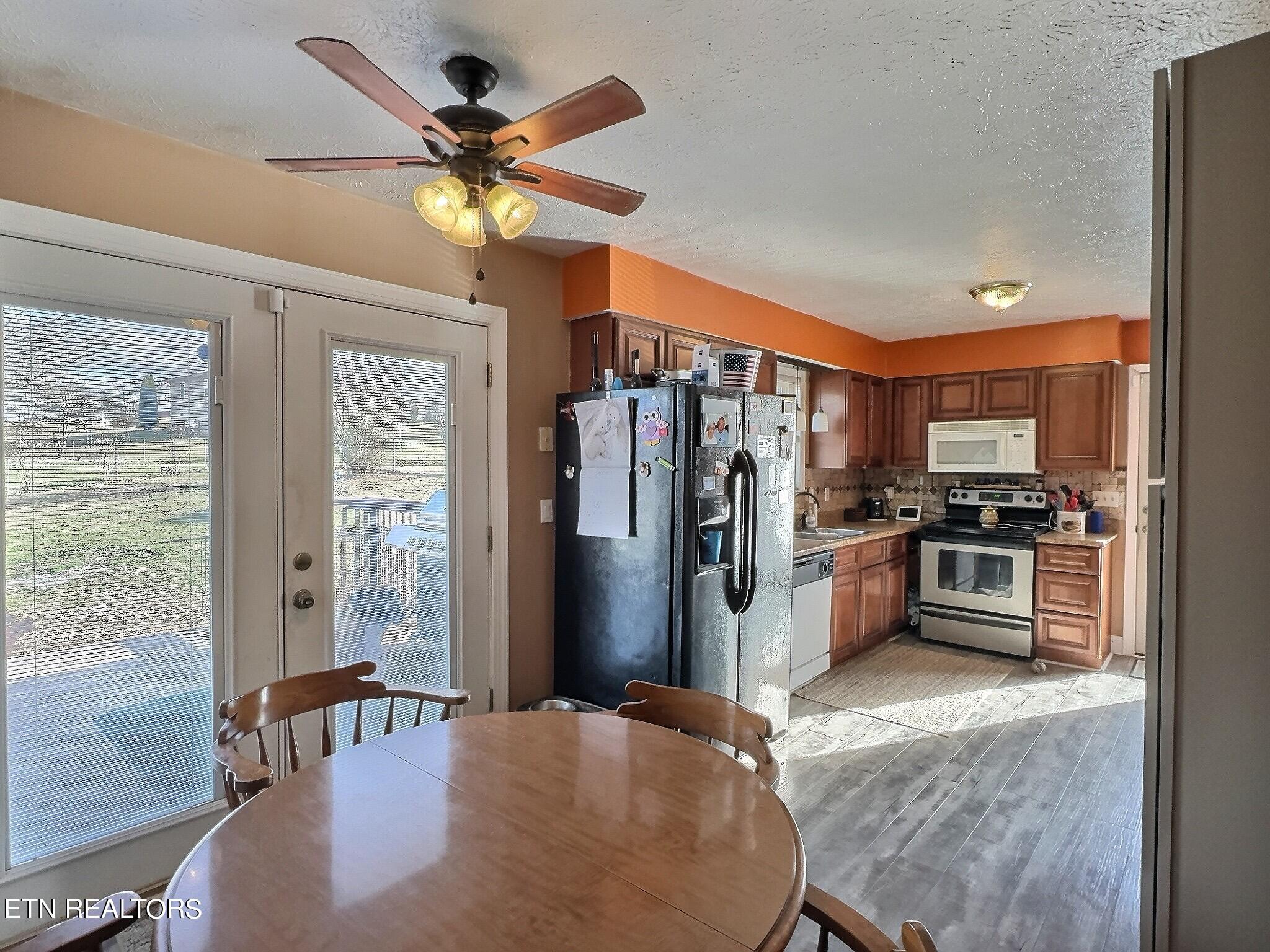 279 Valley View Road La Follette, TN 37766 - Photo 14 of 26 Dining