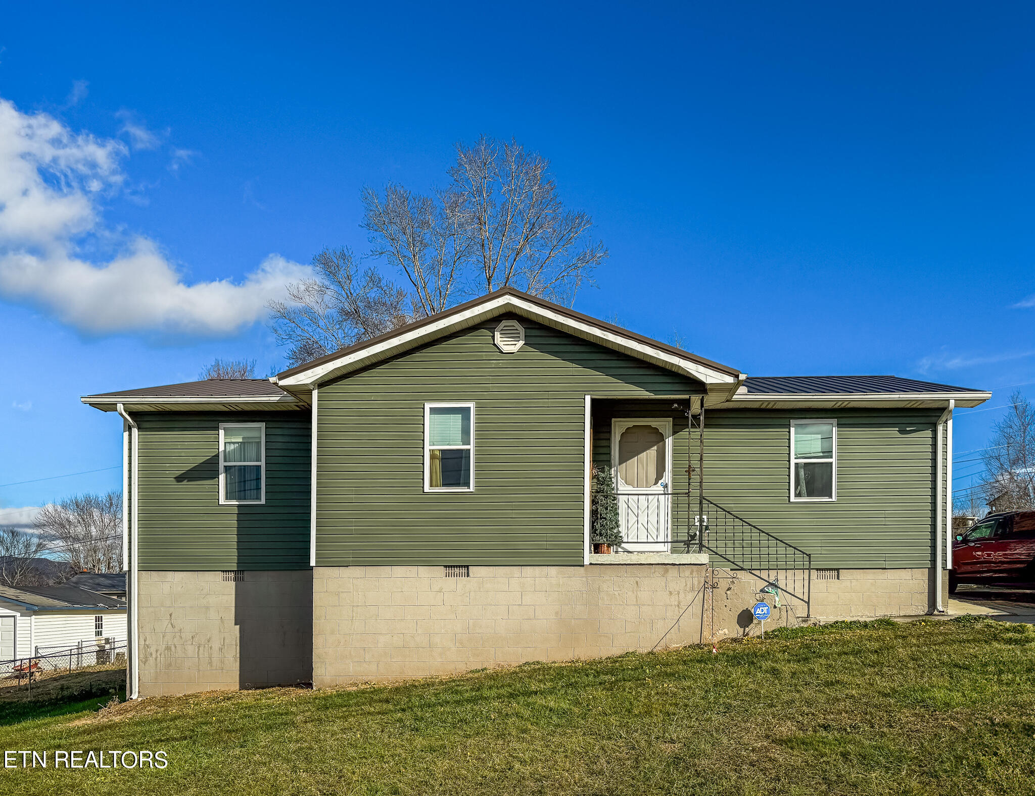 279 Valley View Road La Follette, TN 37766 - Photo 2 of 26 valleyview-01