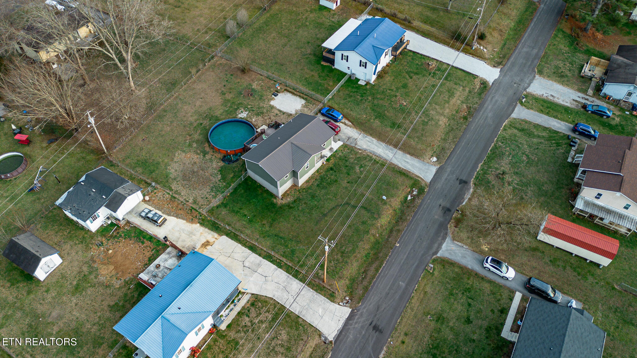 279 Valley View Road La Follette, TN 37766 - Photo 25 of 26 valleyviewdrone-001