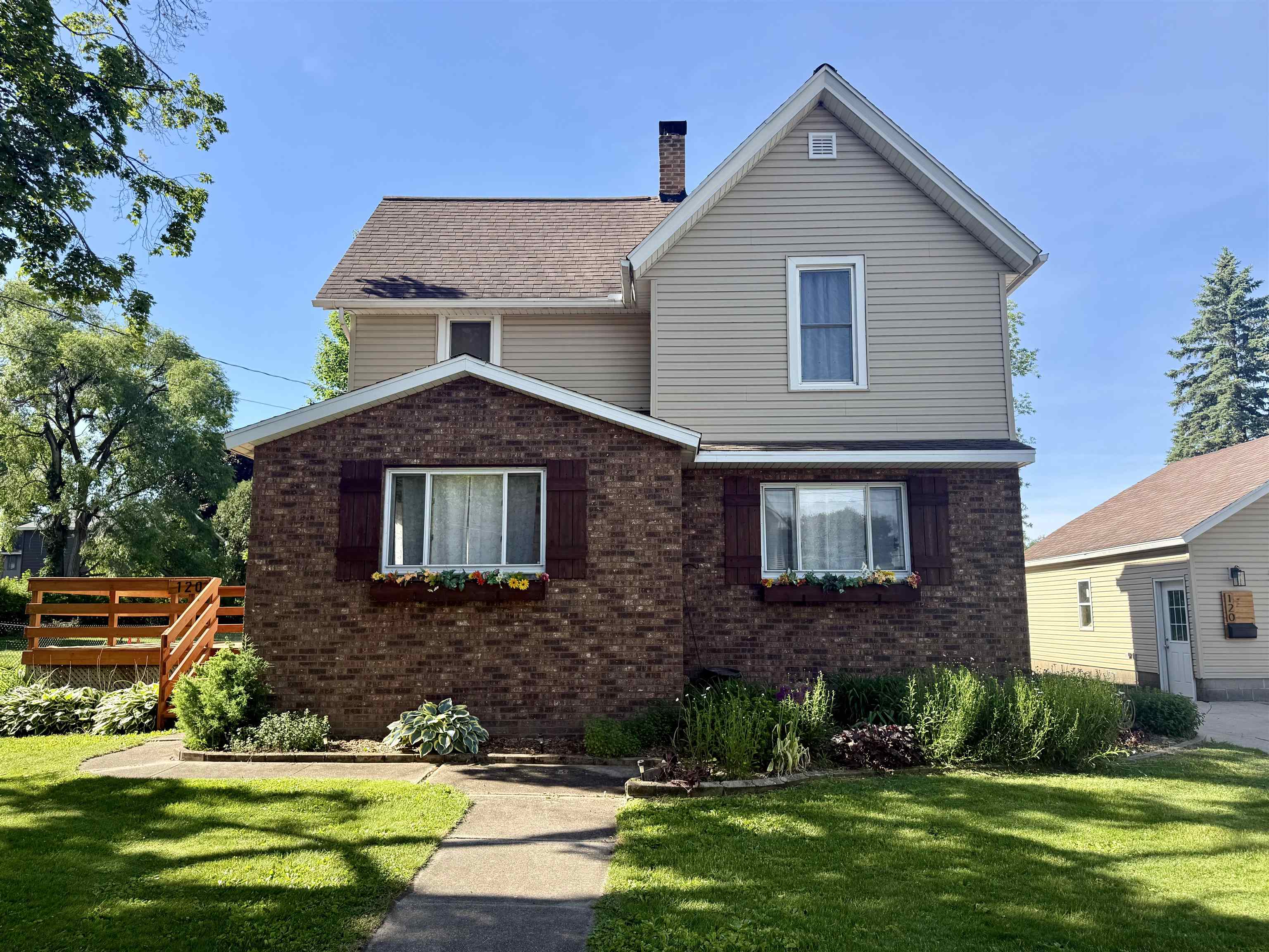 120 Pierce Street Randolph, WI 53956 - Photo 2 of 90