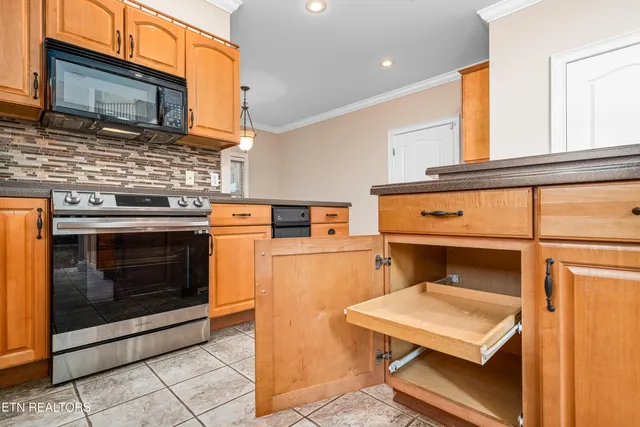 $699,900 | 435 Magnolia Lane, Crossville, TN 38555