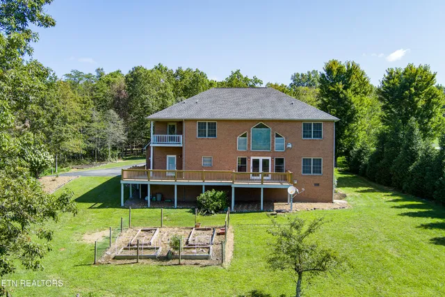 $699,900 | 435 Magnolia Lane, Crossville, TN 38555