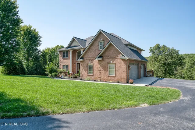 $699,900 | 435 Magnolia Lane, Crossville, TN 38555