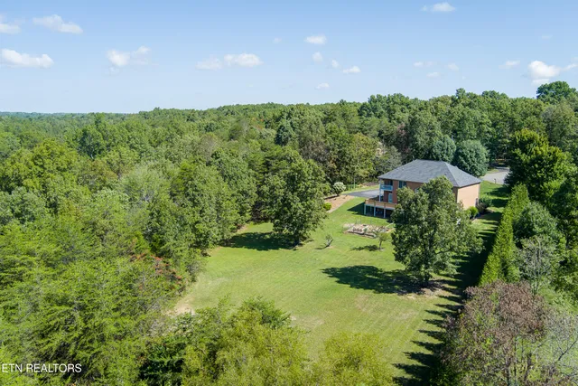 $699,900 | 435 Magnolia Lane, Crossville, TN 38555