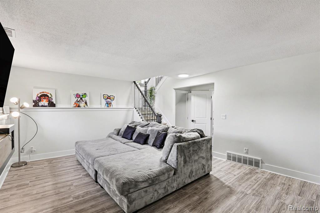 47701 Concord Road Macomb, MI 48044 - Photo 8 of 34