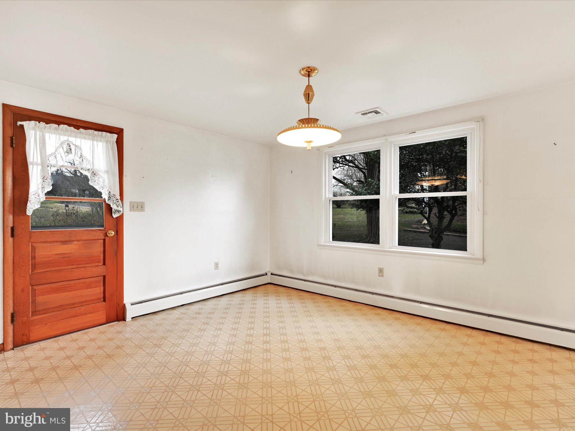 33 Springhouse Road Lancaster, PA 17603 - Photo 12 of 26 Dining Room View 1