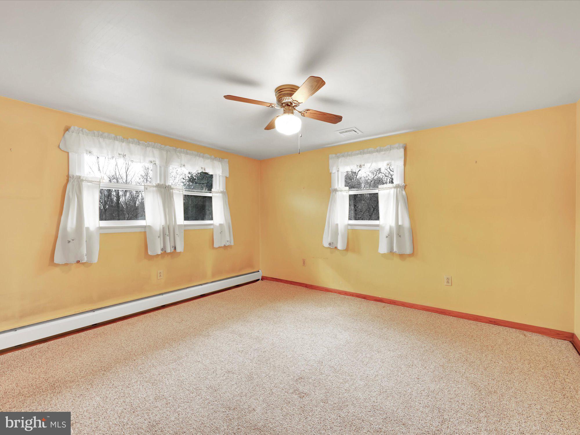 33 Springhouse Road Lancaster, PA 17603 - Photo 16 of 26 Bedroom 2