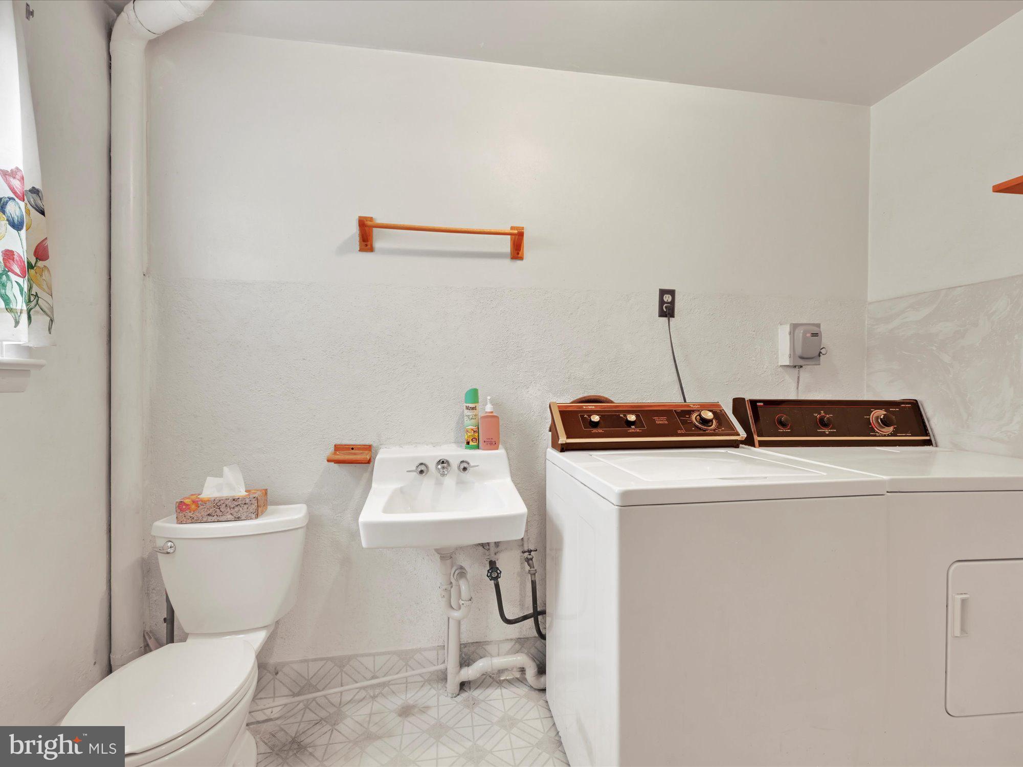 33 Springhouse Road Lancaster, PA 17603 - Photo 21 of 26 Laundry Room and Half Bath