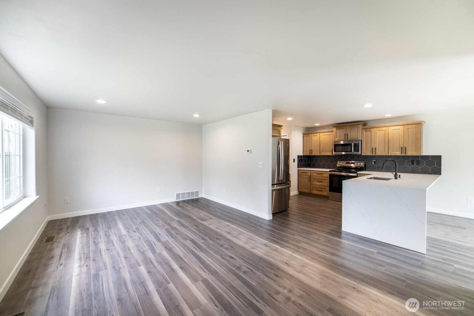 520 North Laventure Road Mount Vernon, WA 98273 - Photo 9 of 30