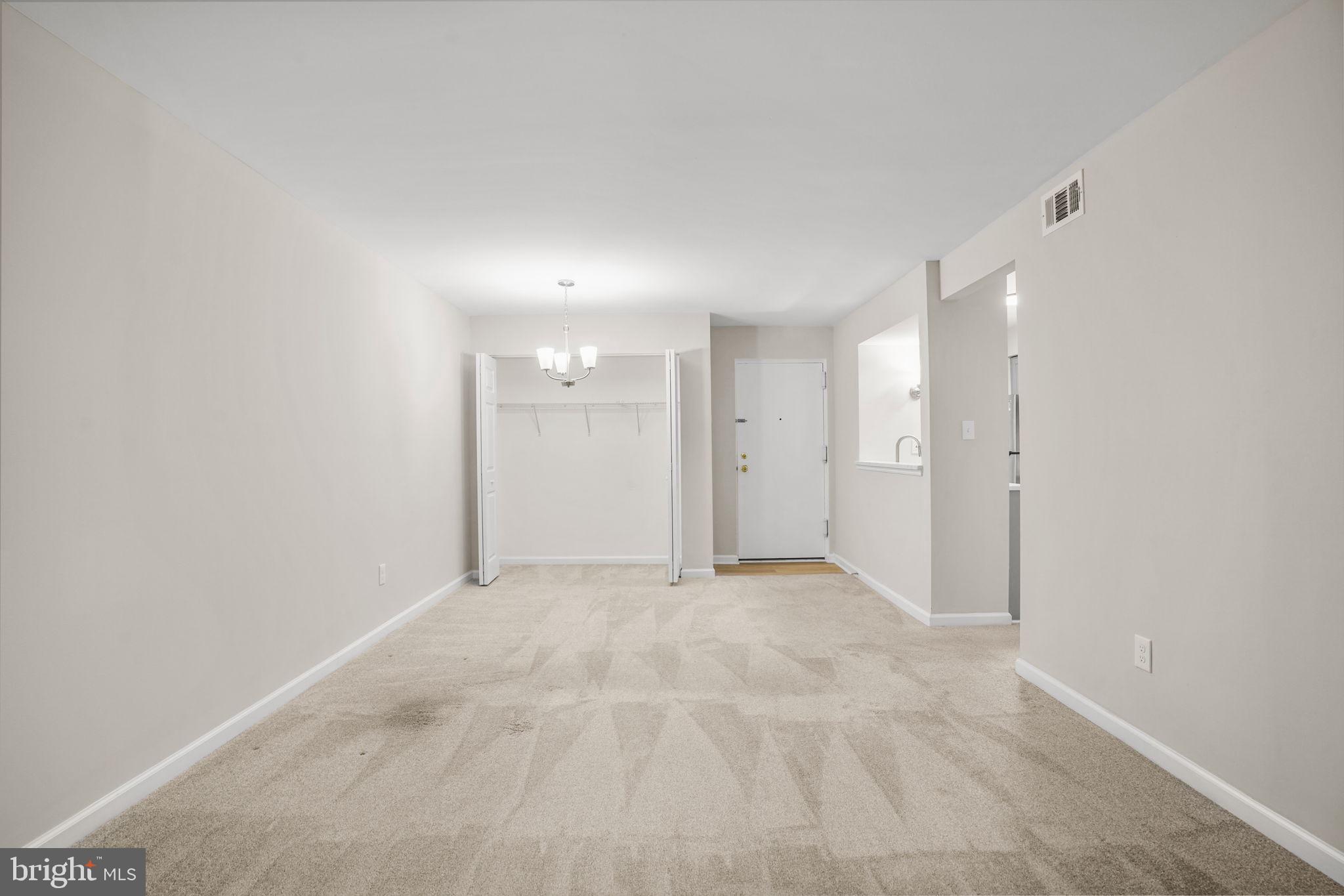 5818 Royal Ridge Drive, Unit M Springfield, VA 22152 - Photo 7 of 33
