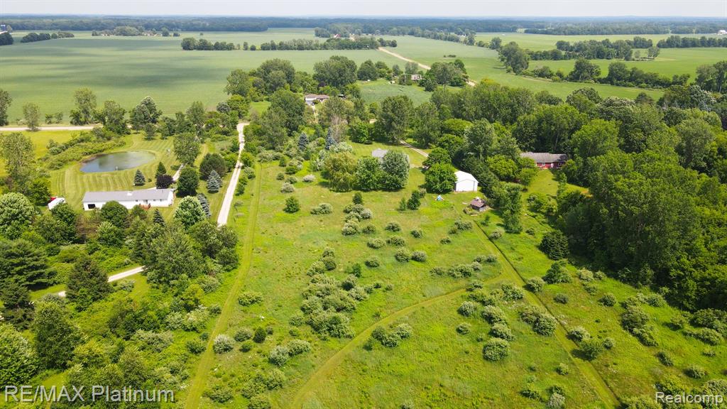 11077 North Owosso Road Fowlerville, MI 48836 - Photo 26 of 39 Gallery Image 26