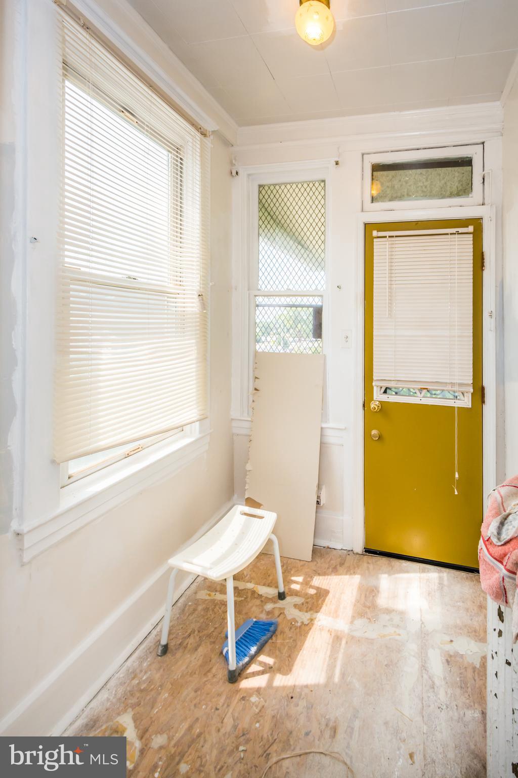 800 Walnut Avenue Baltimore, MD 21229 - Photo 13 of 38