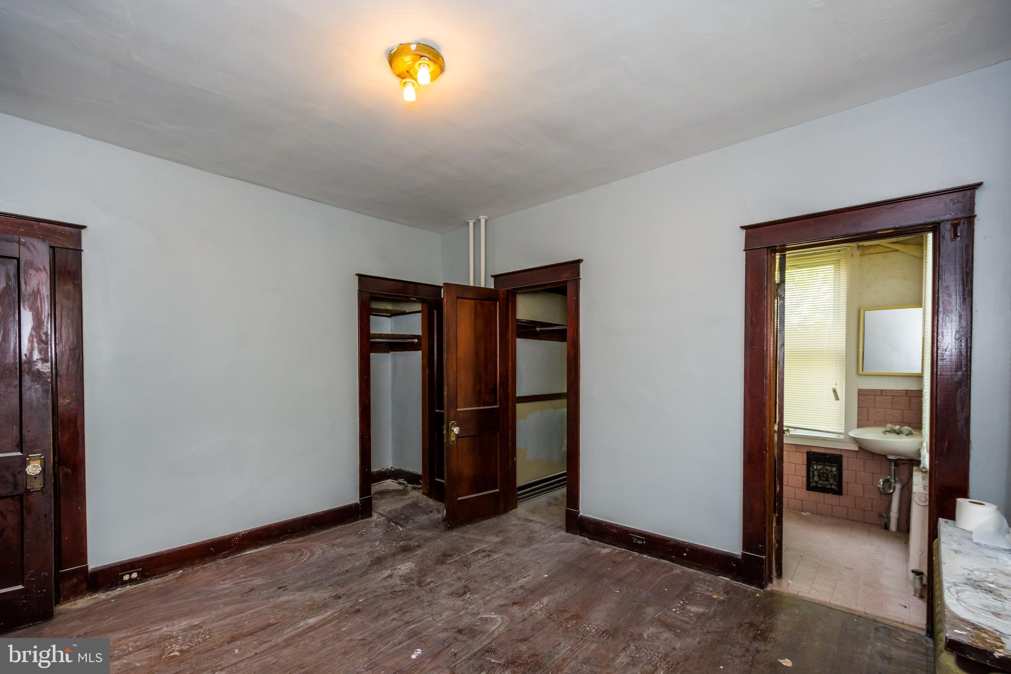 800 Walnut Avenue Baltimore, MD 21229 - Photo 20 of 38