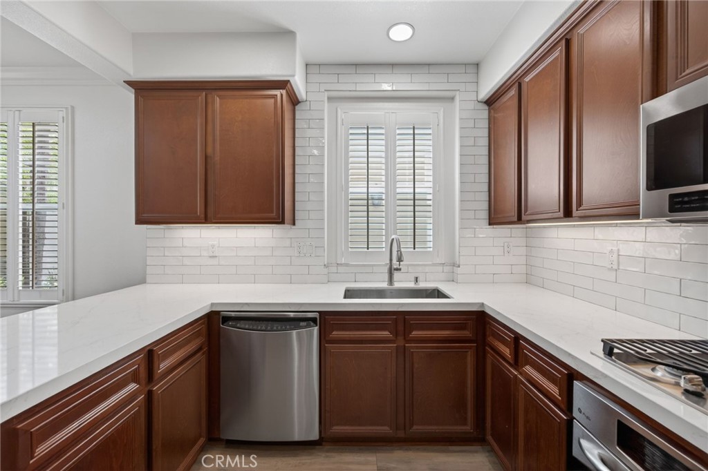 3258 London Oxnard, CA 93036 - Photo 11 of 34