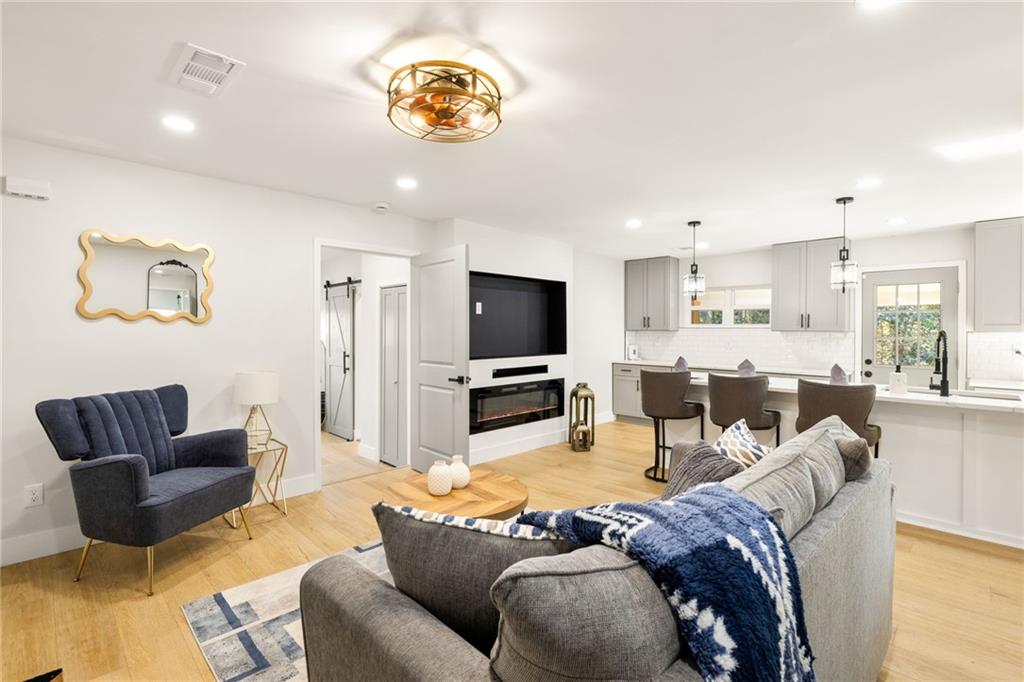 2633 Yale Terrace Decatur, GA 30032 - Photo 6 of 18