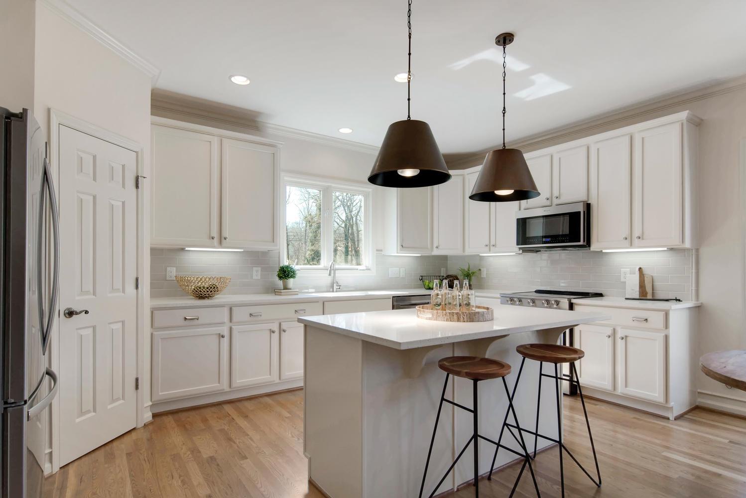 3702 Hobbs Road Nashville, TN 37215 - Photo 9 of 28 Gallery Image 9