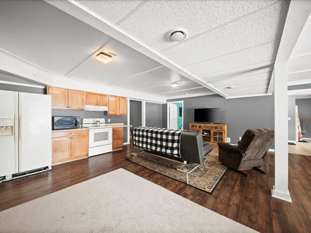 $879,000 | 2244 19 Mile Road, Kent City, MI 49330