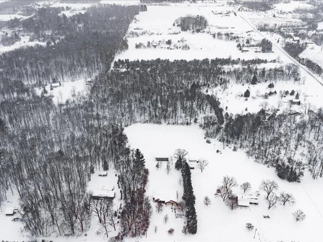 $879,000 | 2244 19 Mile Road, Kent City, MI 49330