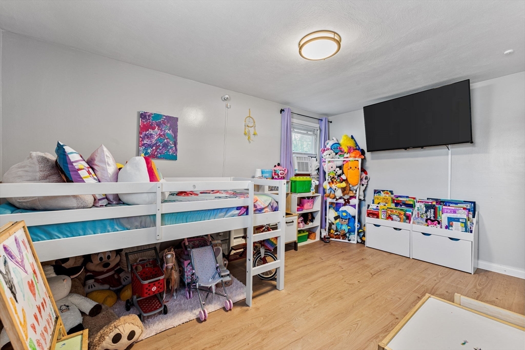 33 Michael Road Randolph, MA 02368 - Photo 16 of 38