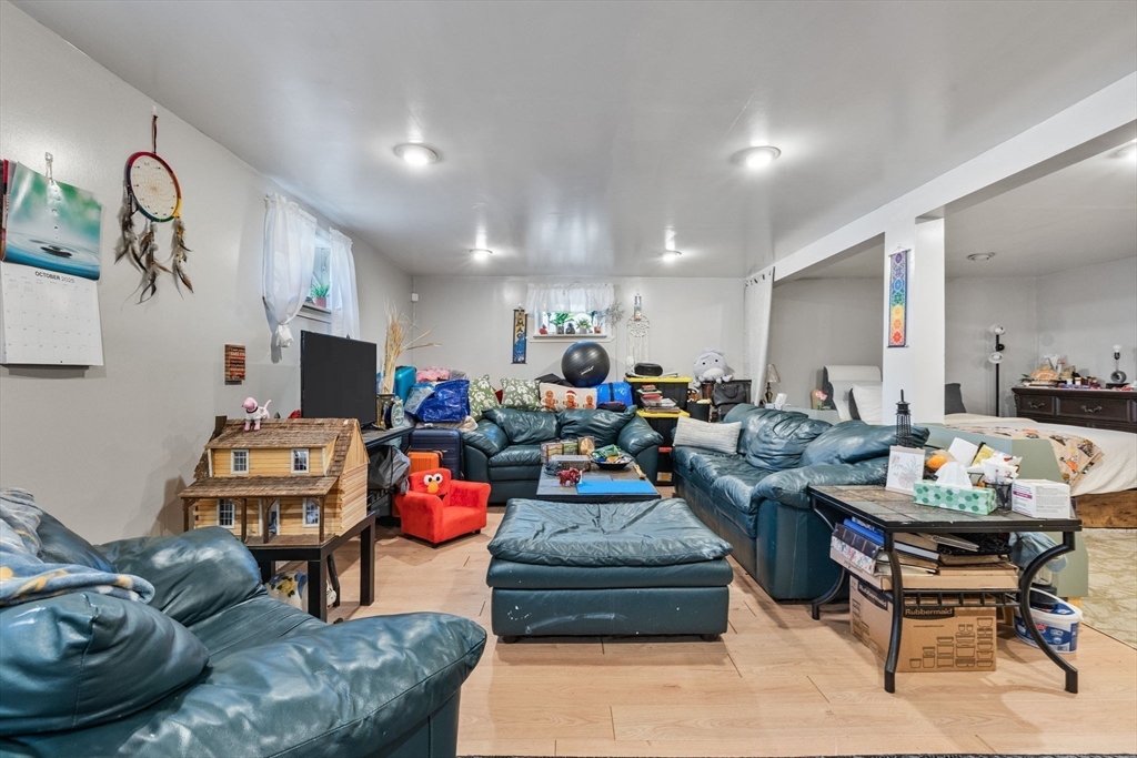 33 Michael Road Randolph, MA 02368 - Photo 24 of 38