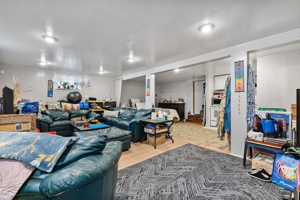 33 Michael Road Randolph, MA 02368 - Photo 25 of 38