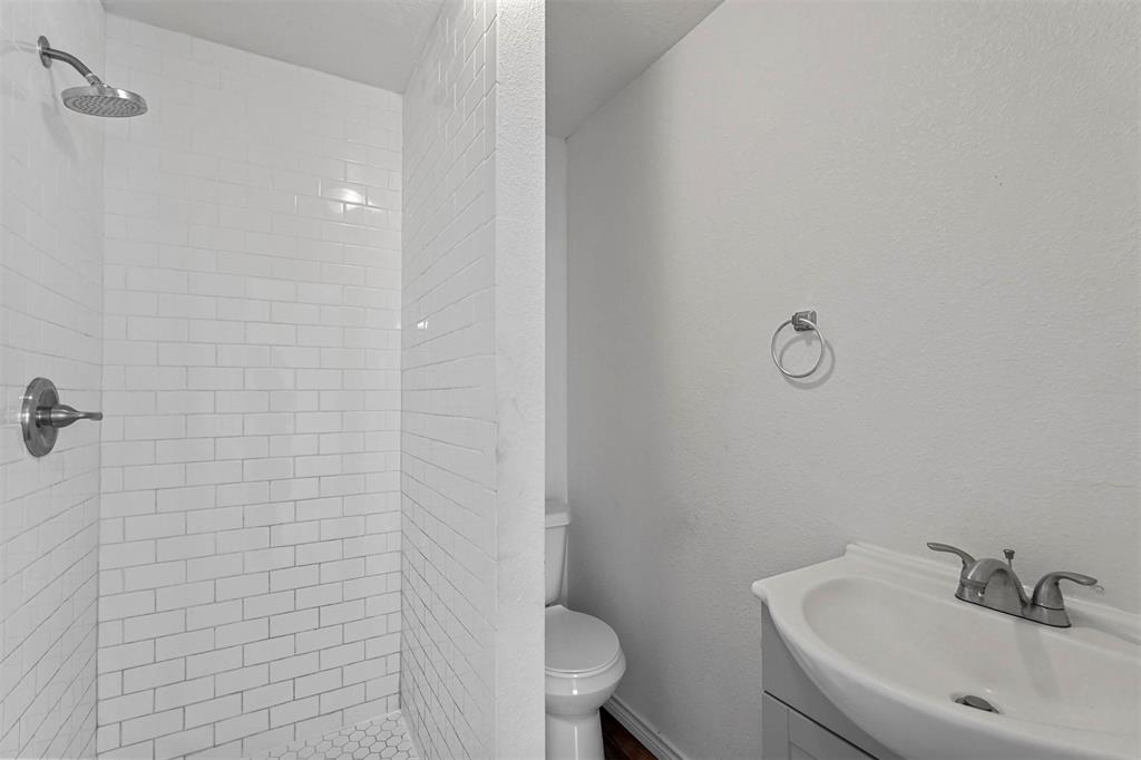 407 North Carter Street Howe, TX 75459 - Photo 12 of 18