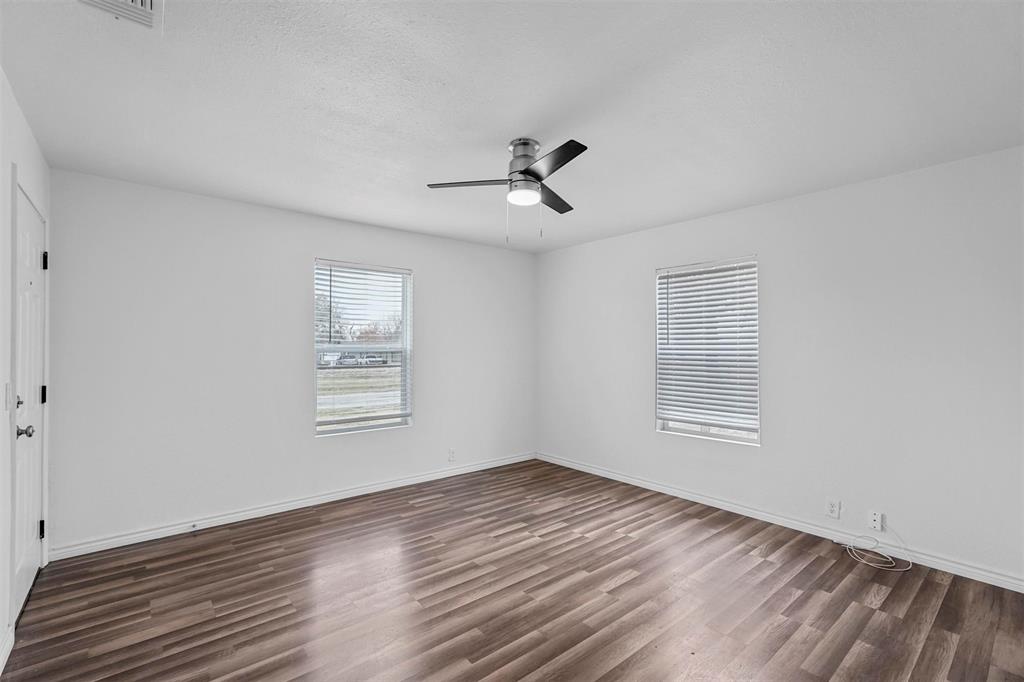 407 North Carter Street Howe, TX 75459 - Photo 2 of 18