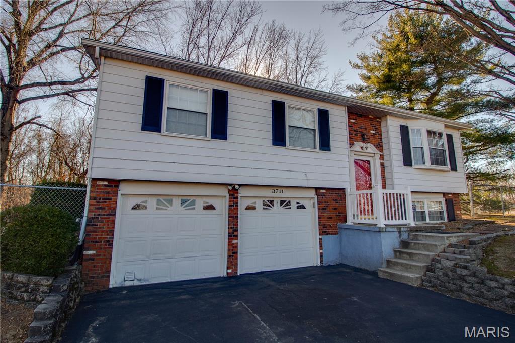 3711 Stanka Lane Godfrey, IL 62035 - Photo 3 of 42