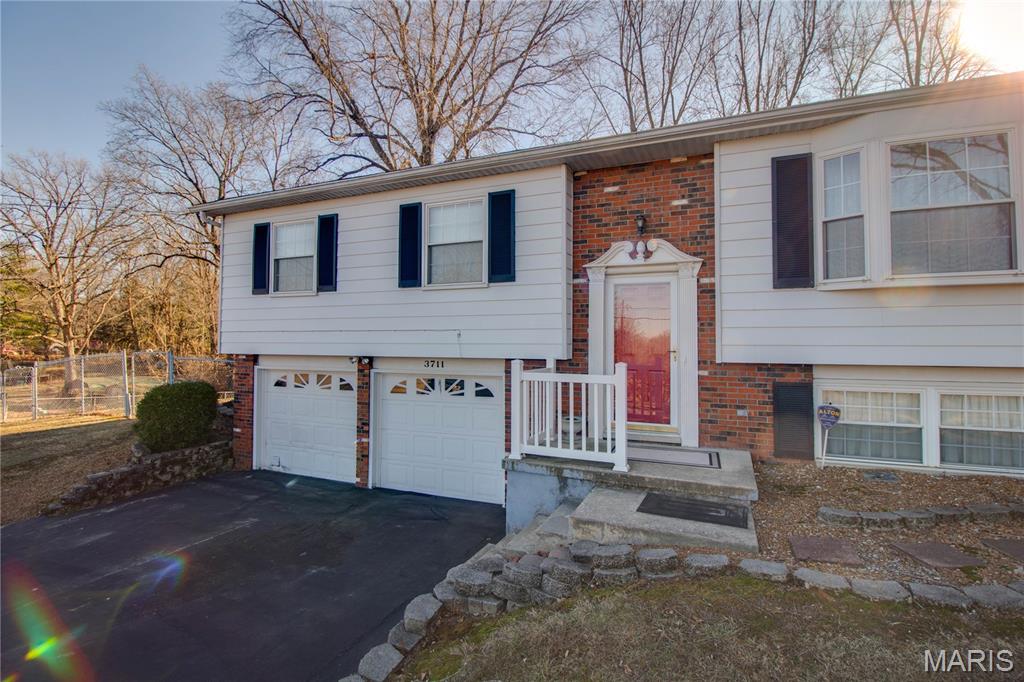 3711 Stanka Lane Godfrey, IL 62035 - Photo 4 of 42