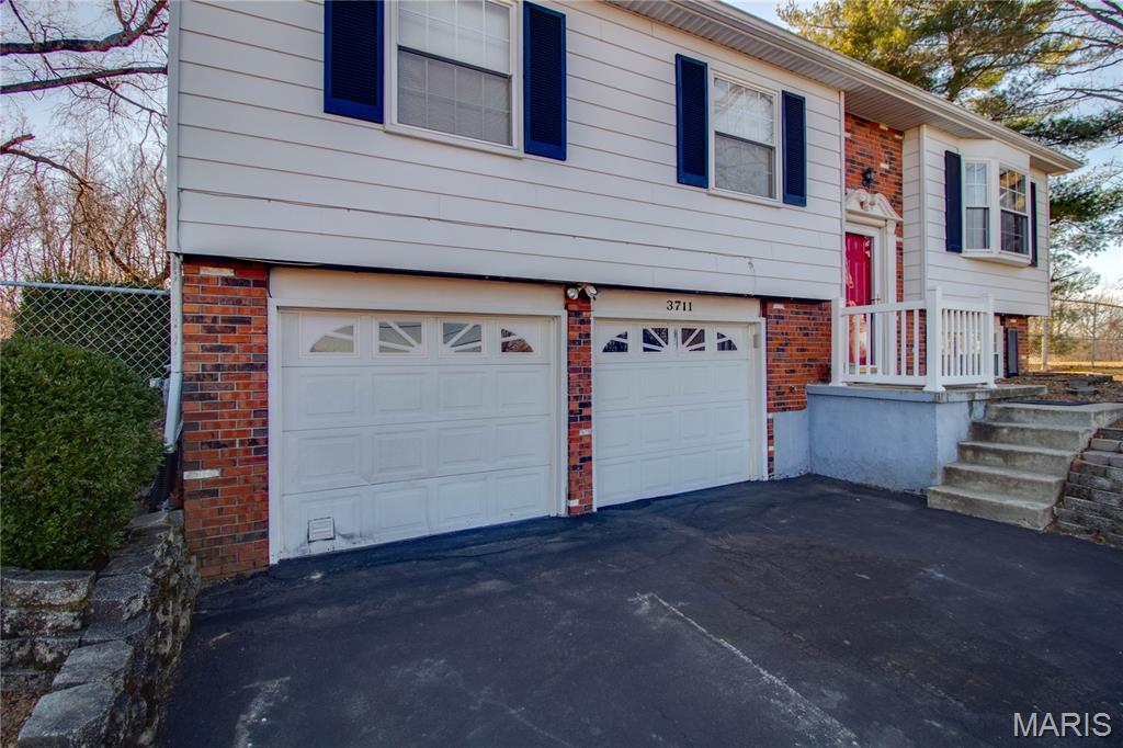 3711 Stanka Lane Godfrey, IL 62035 - Photo 5 of 42