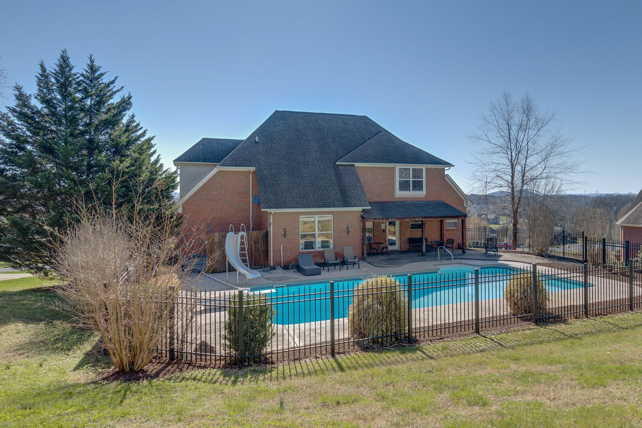 2017 Viewpointe Way Columbia, TN 38401 - Photo 22 of 24 a front view of a house with garden