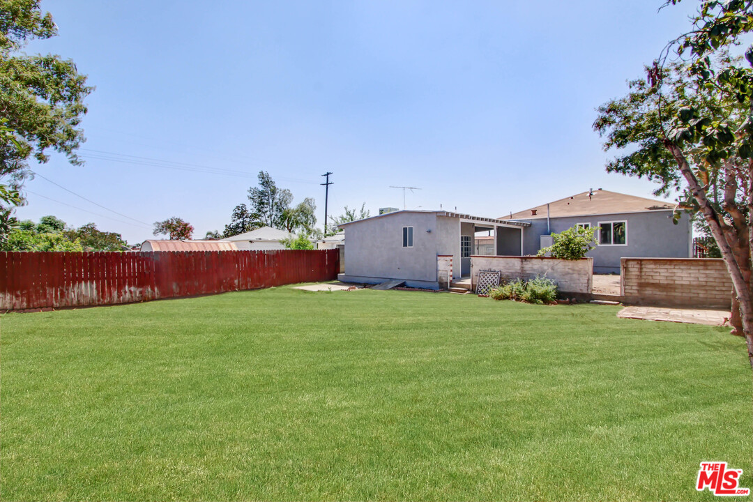 335 South Riverside Avenue Rialto, CA 92376 - Photo 3 of 13