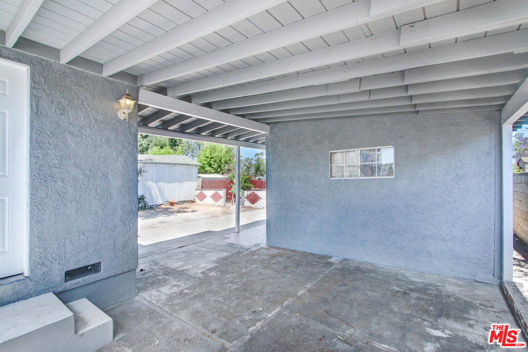 335 South Riverside Avenue Rialto, CA 92376 - Photo 4 of 13
