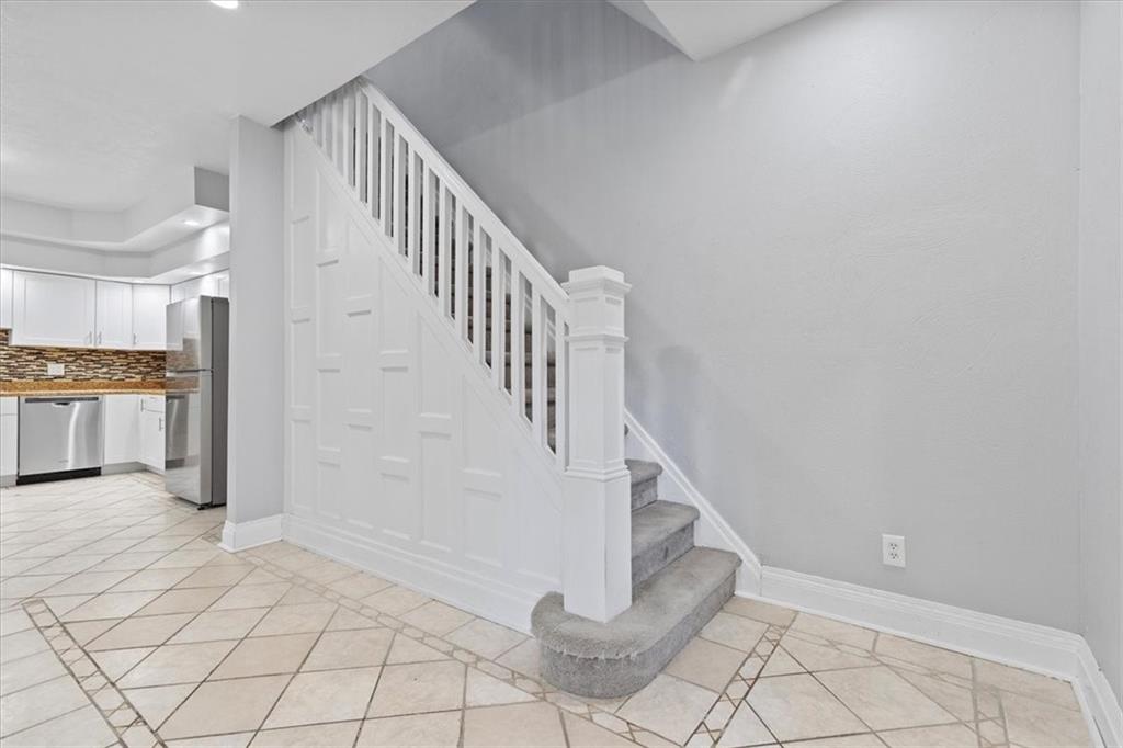 2926 Willett Road Pittsburgh, PA 15227 - Photo 20 of 39 Gallery Image 20