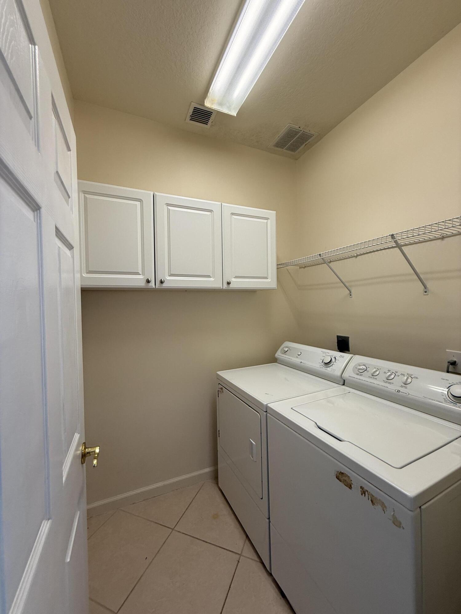 633 Northwest Whitfield Way Port St. Lucie, FL 34986 - Photo 11 of 30 IMG-0540