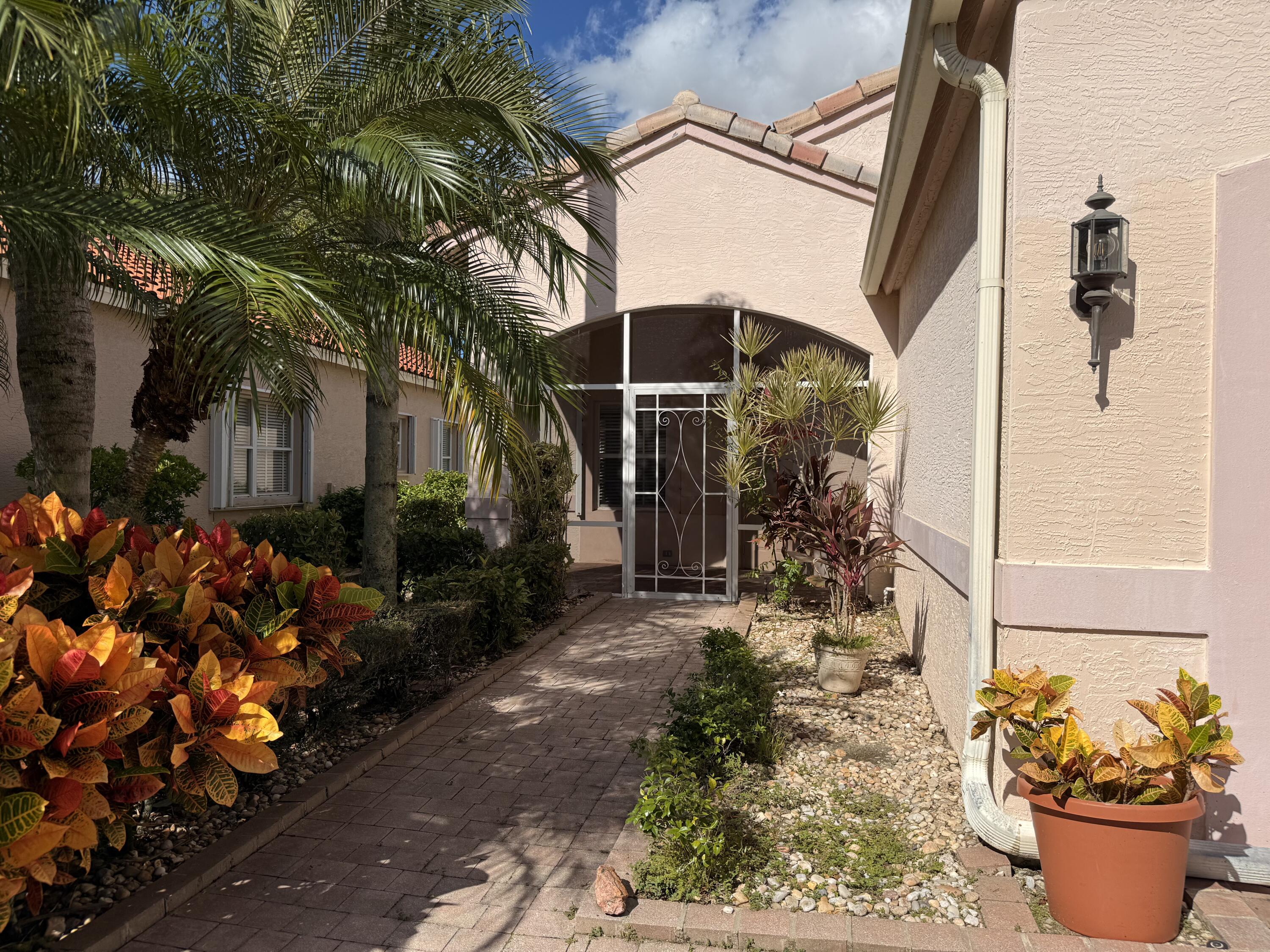 633 Northwest Whitfield Way Port St. Lucie, FL 34986 - Photo 2 of 30 IMG-0532