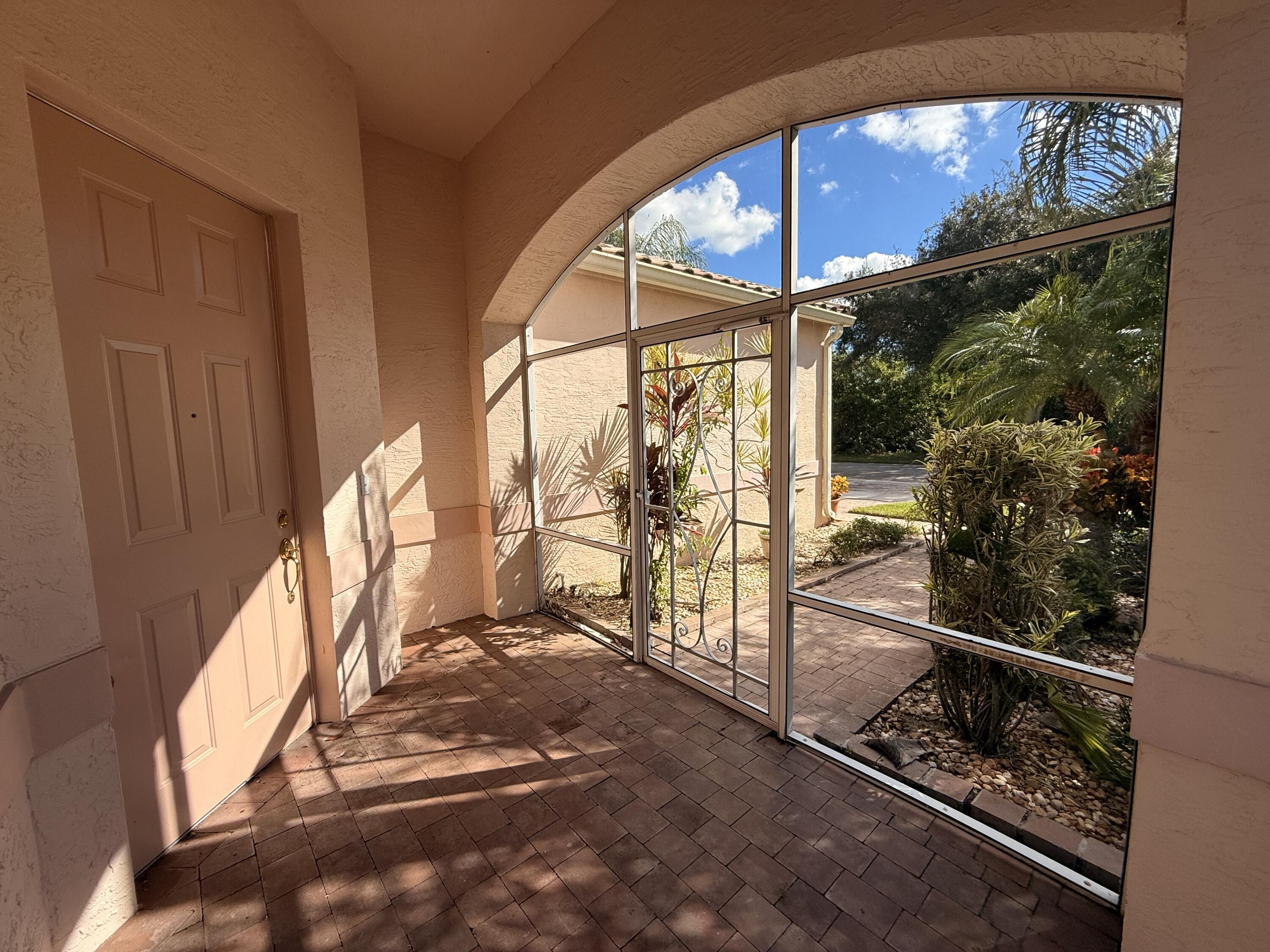 633 Northwest Whitfield Way Port St. Lucie, FL 34986 - Photo 3 of 30 IMG-0533