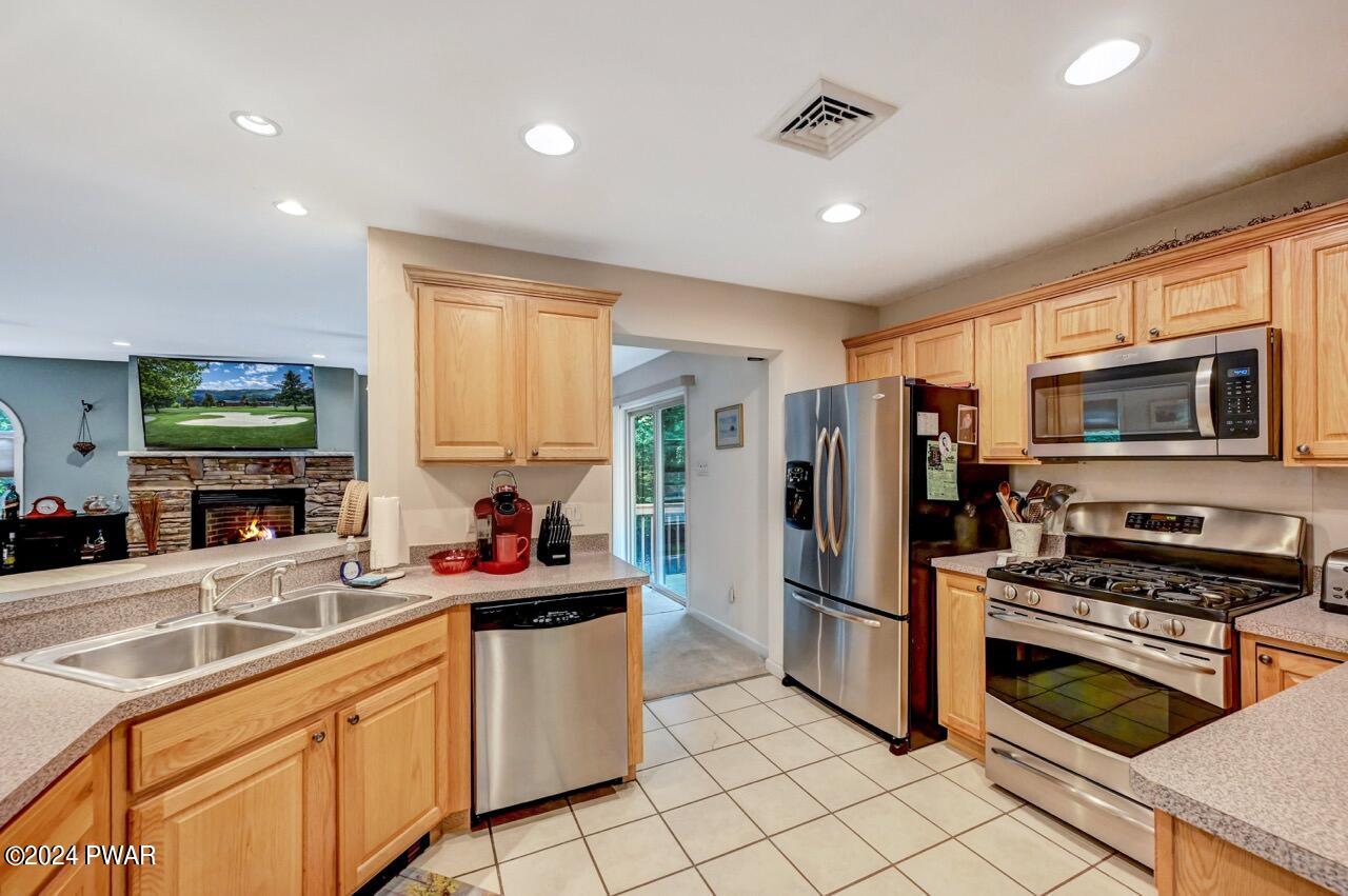 123 Boulder Road, Unit LOT 2751 Lake Ariel, PA 18436 - Photo 4 of 59