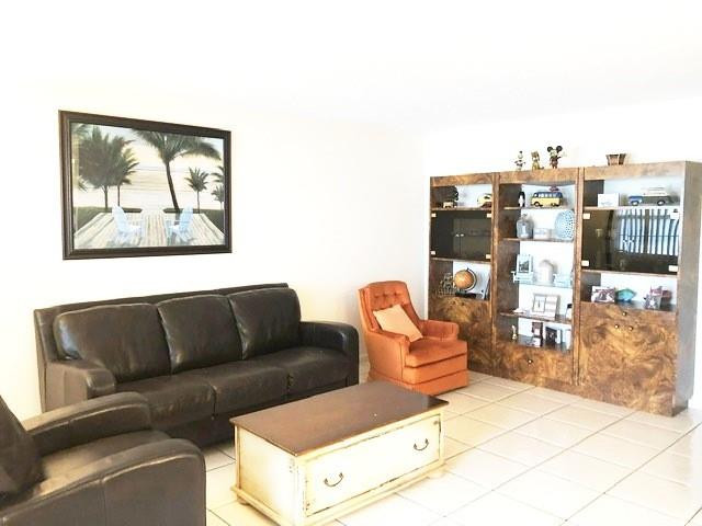 1057 Exeter, Unit 1057 Boca Raton, FL 33434 - Photo 13 of 64 Furniture is negotiable.