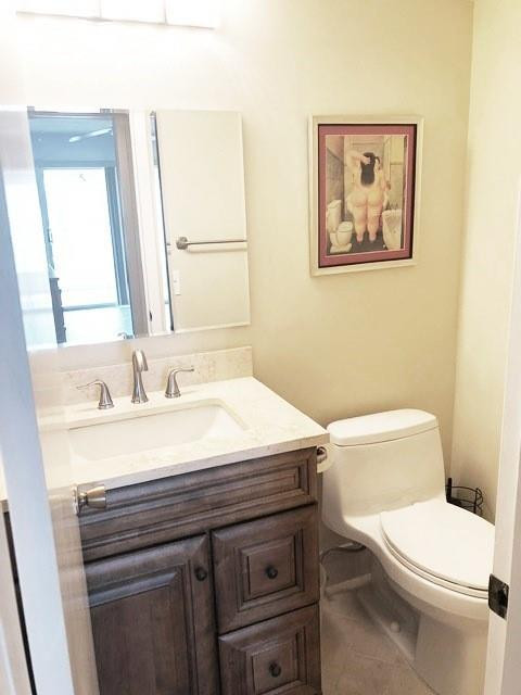 1057 Exeter, Unit 1057 Boca Raton, FL 33434 - Photo 32 of 64 Remodeled Half bath