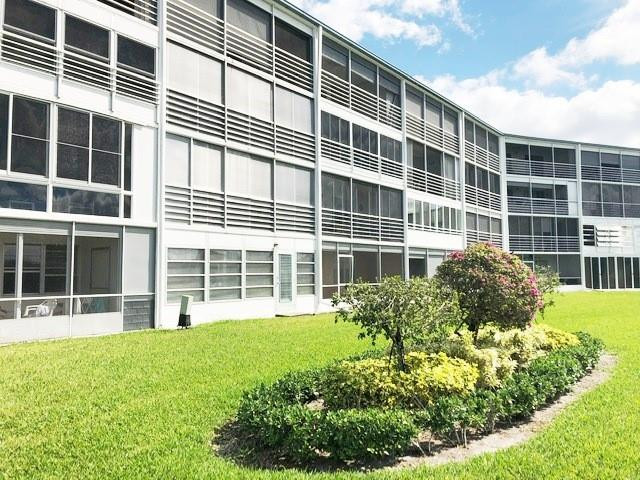 1057 Exeter, Unit 1057 Boca Raton, FL 33434 - Photo 52 of 64 back side views