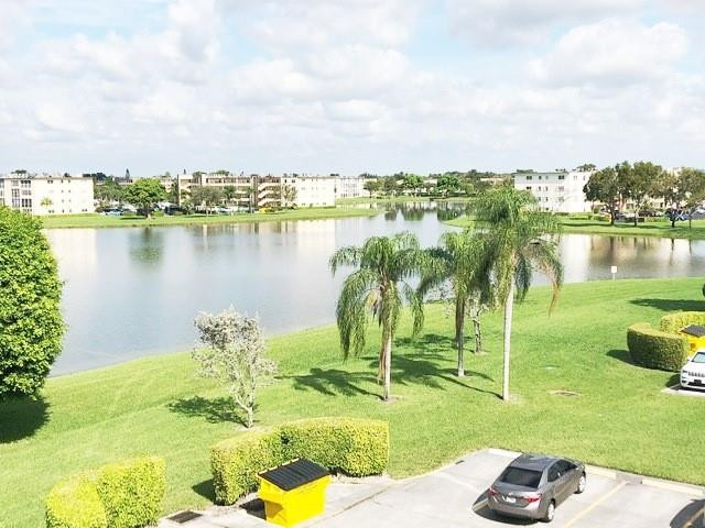 1057 Exeter, Unit 1057 Boca Raton, FL 33434 - Photo 57 of 64 Surrounding area outside your unit