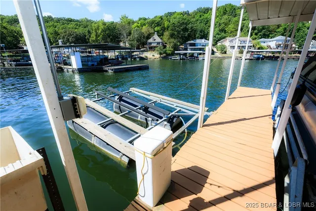 $575,000 | 189 Wa Ha Ma Court, Camdenton, MO 65020