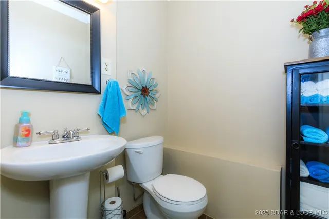 $575,000 | 189 Wa Ha Ma Court, Camdenton, MO 65020