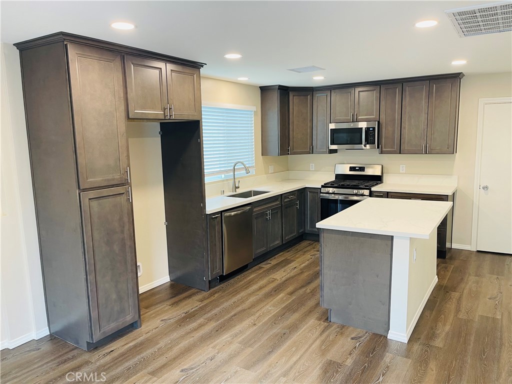 3823 Robinhood Road, Unit C Vista, CA 92084 - Photo 4 of 21